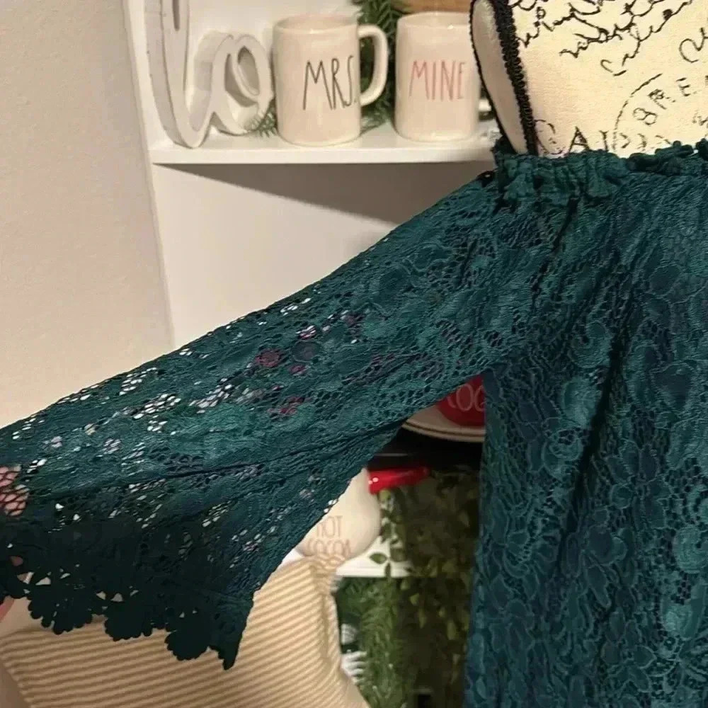 UMGEE Off Shoulder Green Lace Dress - Picture 3 of 4